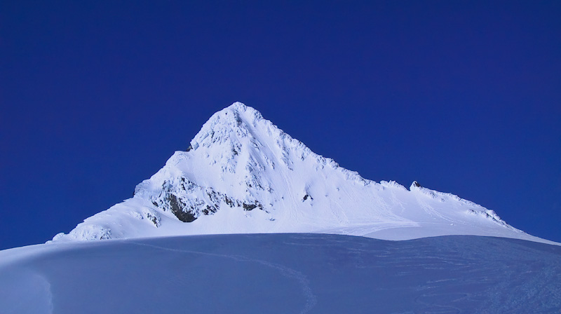 Summit Pyramid Of Mount Shuksan